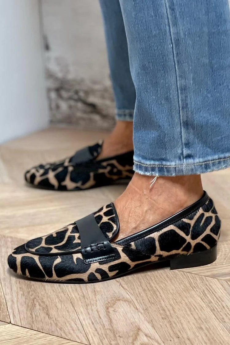 Hildemor | Loafers med giraffmønster og sort skinnfinish